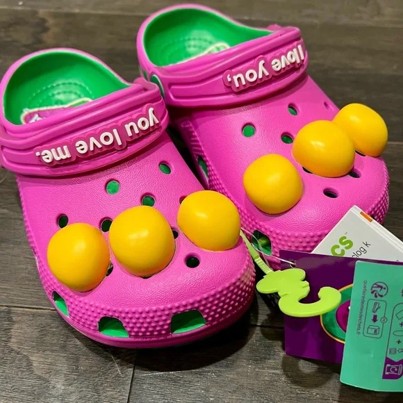 New CROCS c11 Barney “I Love You, You Love Me” Limited Edition Classic Clogs - Picture 3 of 8
